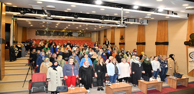 Hanımefendi Hanife Yazıcı “Şehitler İçin Hatim” Programına Katıldı