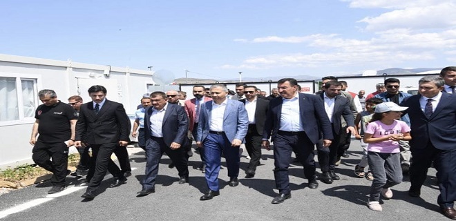 İçişleri Bakanı Ali Yerlikaya, birtakım ziyaret ve incelemelerde bulundu