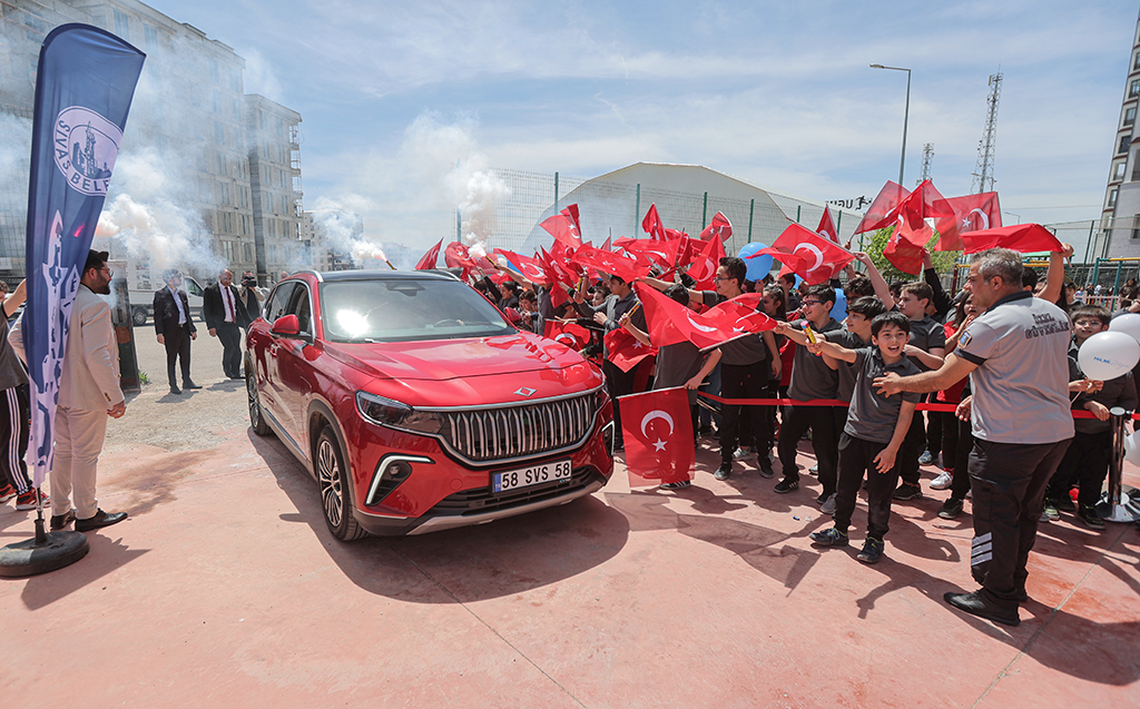 TOGG ÖĞRENCİLERLE BULUŞUYOR…