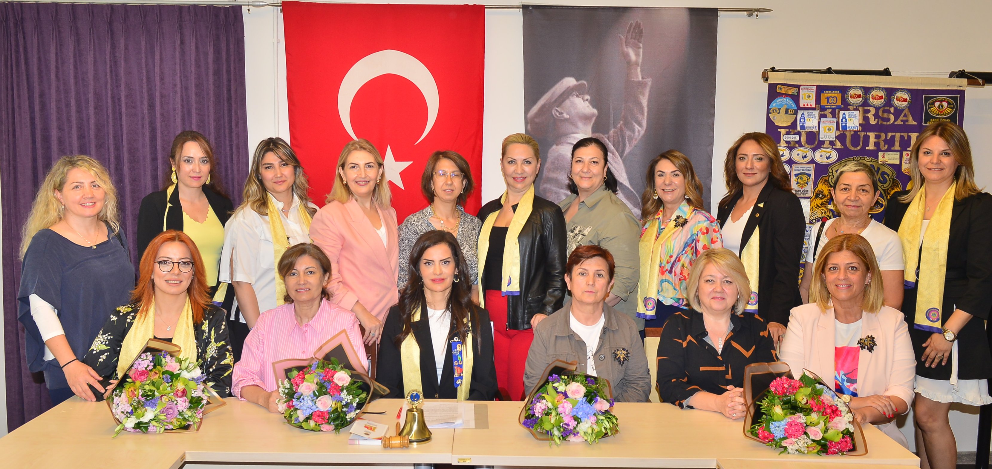 Kükürtlü Lions'ta  bayrak değişimi