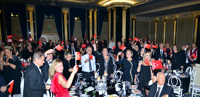 FATİH ERKOÇ İLE 100. YILA  GÖRKEMLİ KUTLAMA