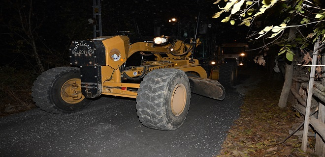 Battalgazi Belediyesi Ekipleri Alacakapı Mahallesi’nde Yol Çalışması Yaptı