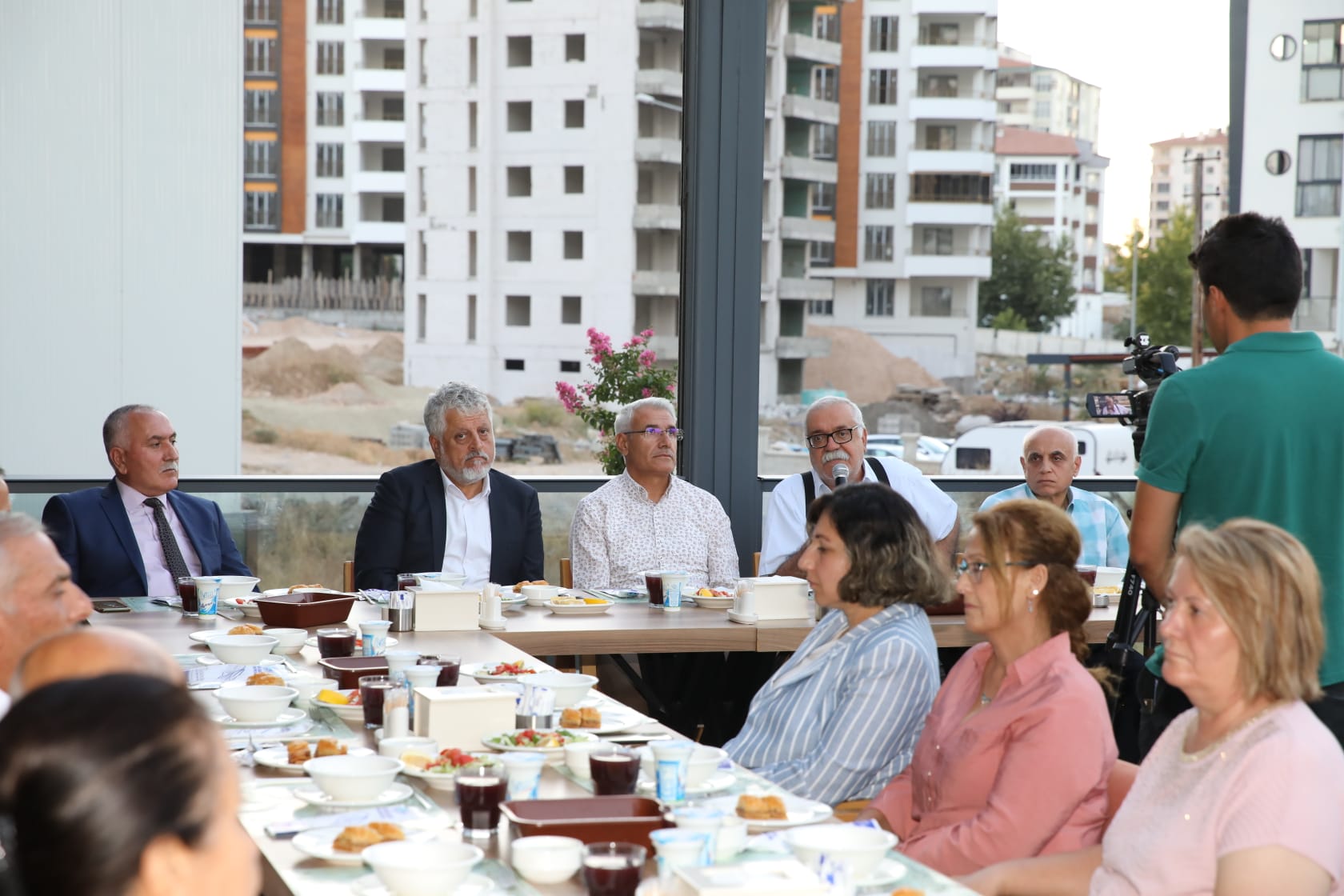 BAŞKAN GÜDER ALEVİ DEDELERİYLE MUHARREM İFTARINDA BİR ARAYA GELDİ