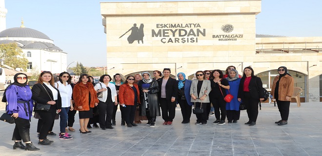 Başkan Güder, Kamu Kurumunda Görev Yapan Kadın Yöneticilerle Bir Araya Geldi