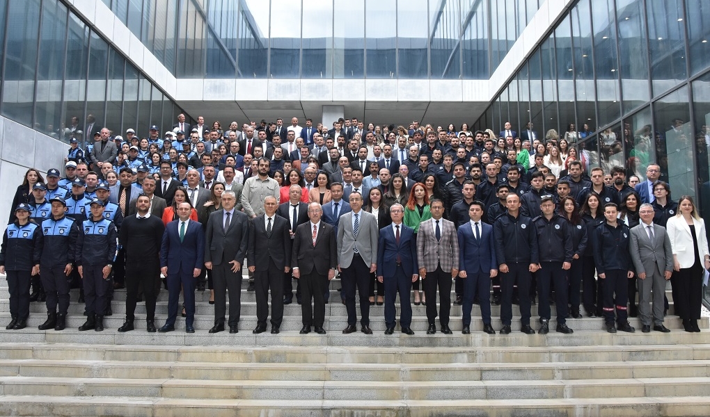 MEMURLAR İÇİN YEMİN TÖRENİ DÜZENLENDİ