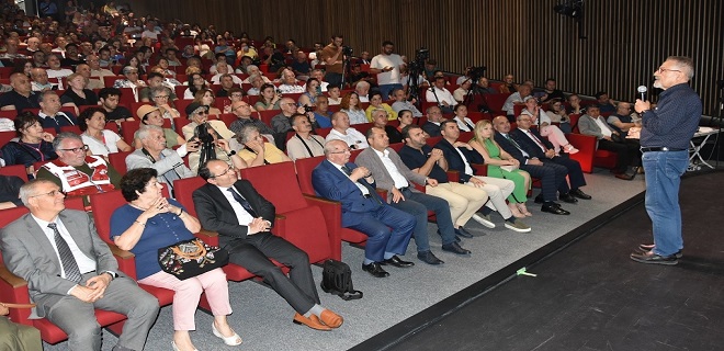 PROF. DR. NACİ GÖRÜR İLE `DEPREM BİLİNCİ' KONFERANSI BÜYÜK İLGİ GÖRDÜ
