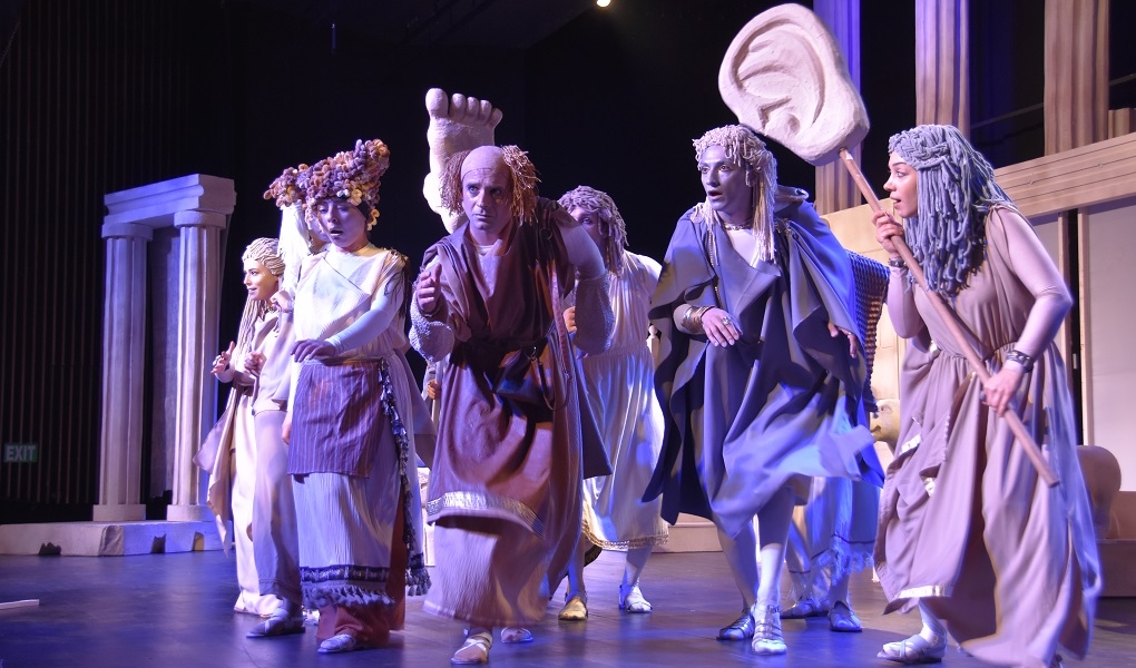 TEKİRDAĞ BÜYÜKŞEHİR BELEDİYESİ ŞEHİR TİYATROSU İLK ÇOCUK OYUNUNU SAHNELEDİ