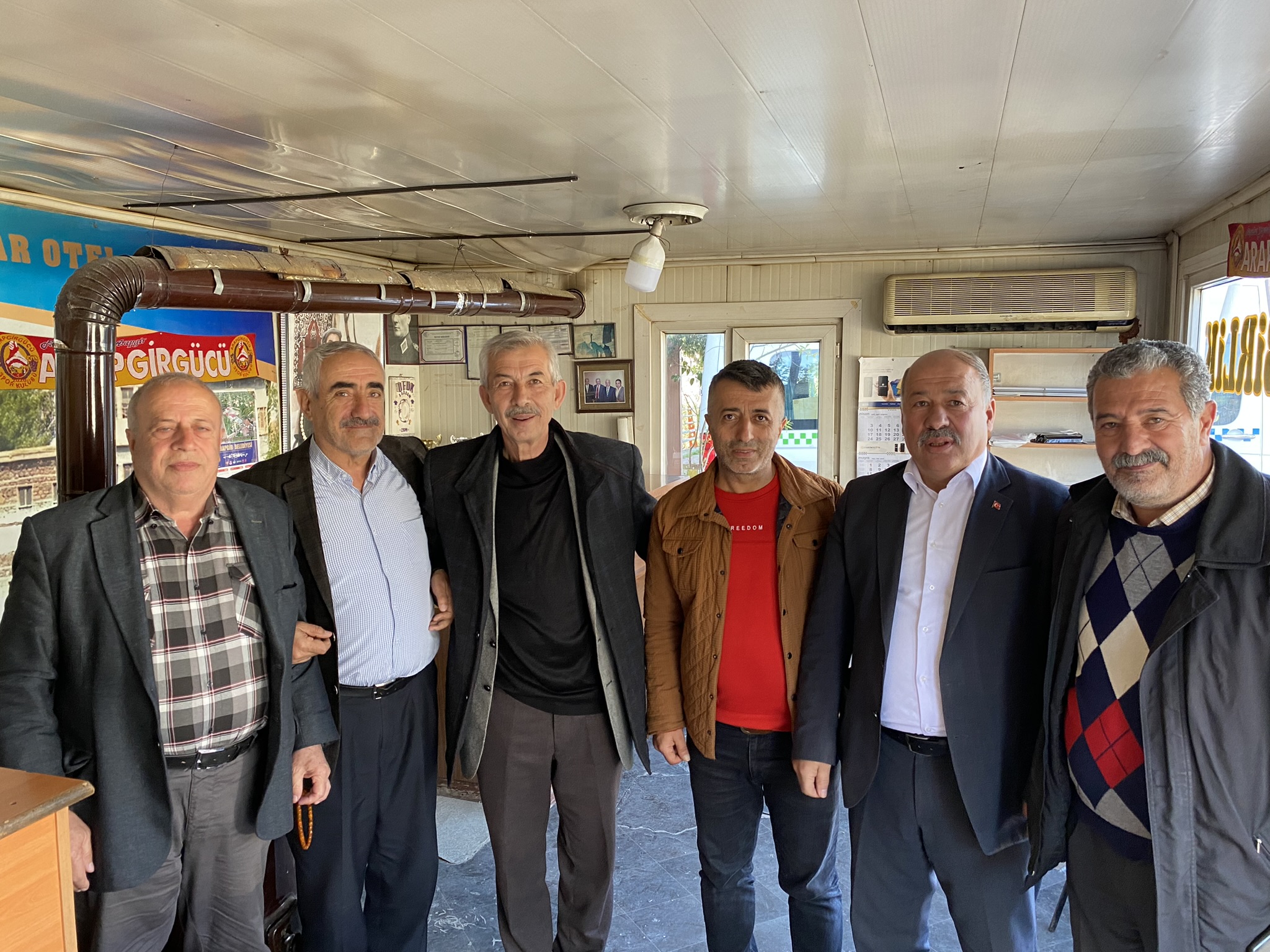 esnafların ve vatandaşların bayramını kutladı.