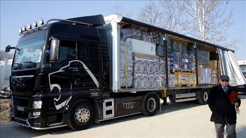 Balkan ülkeleri Türkiye'deki depremzedelere yardımlarını sürdürüyor