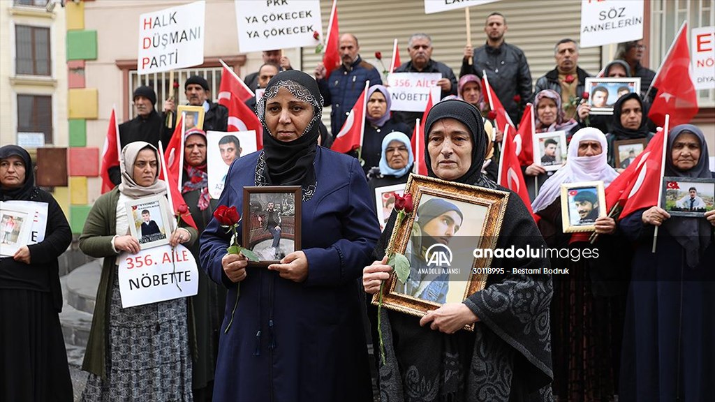 Diyarbakır annelerinin evlat nöbetine katılım sürüyor