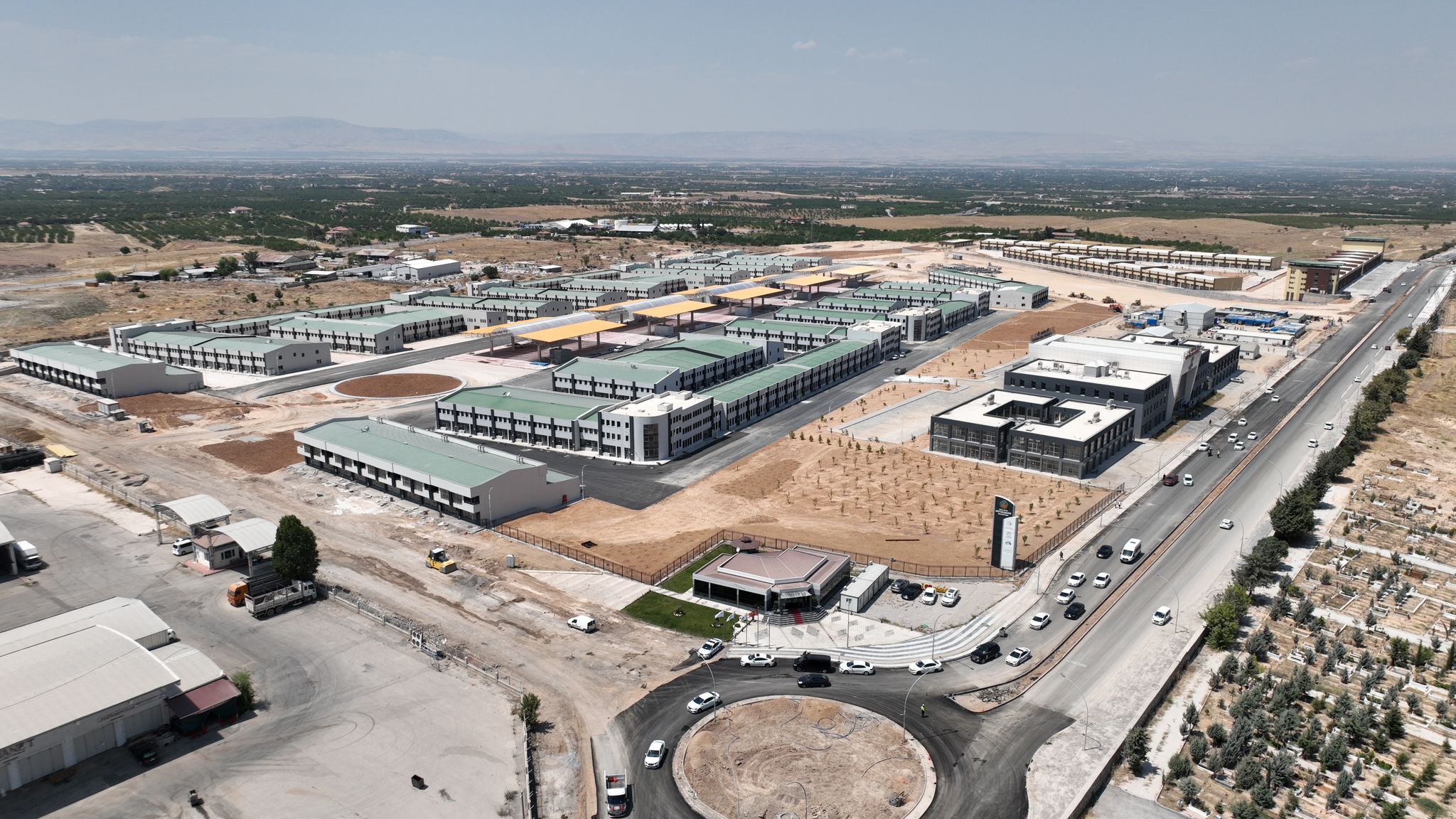 Başkan Gürkan Dünya Kayısı Ticaret Merkezinde İncelemelerde Bulundu