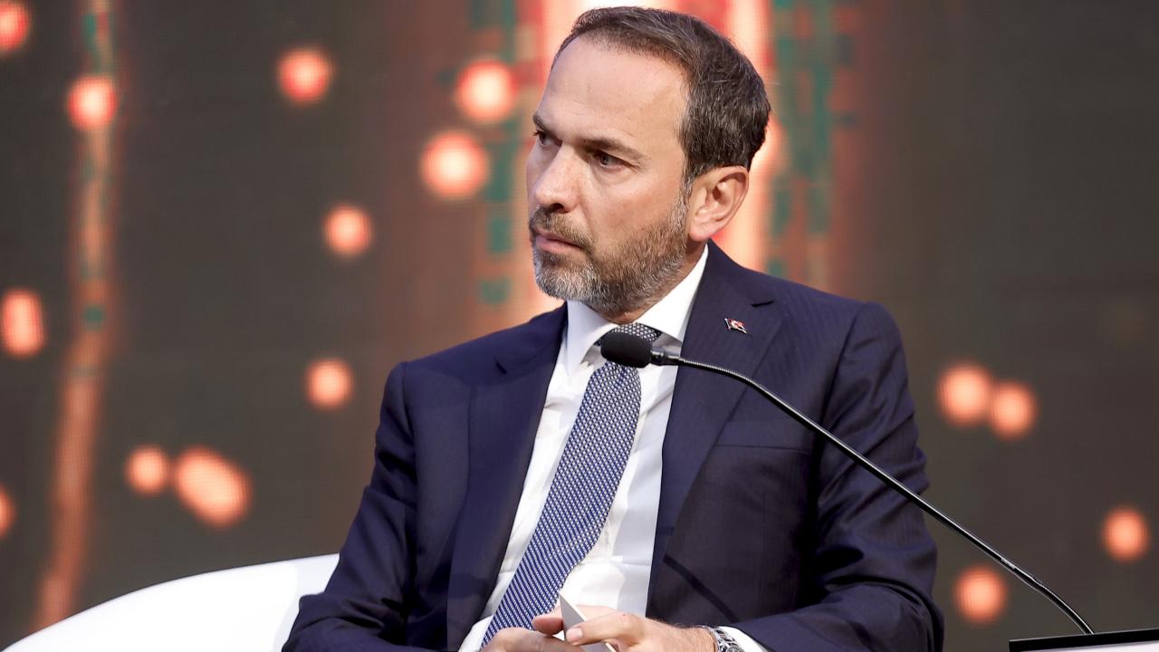 Enerji ve Tabii Kaynaklar Bakanlığına Alparslan Bayraktar getirildi