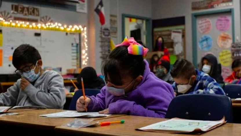 6 yaşındaki çocuk sınıfta öğretmenini vurdu