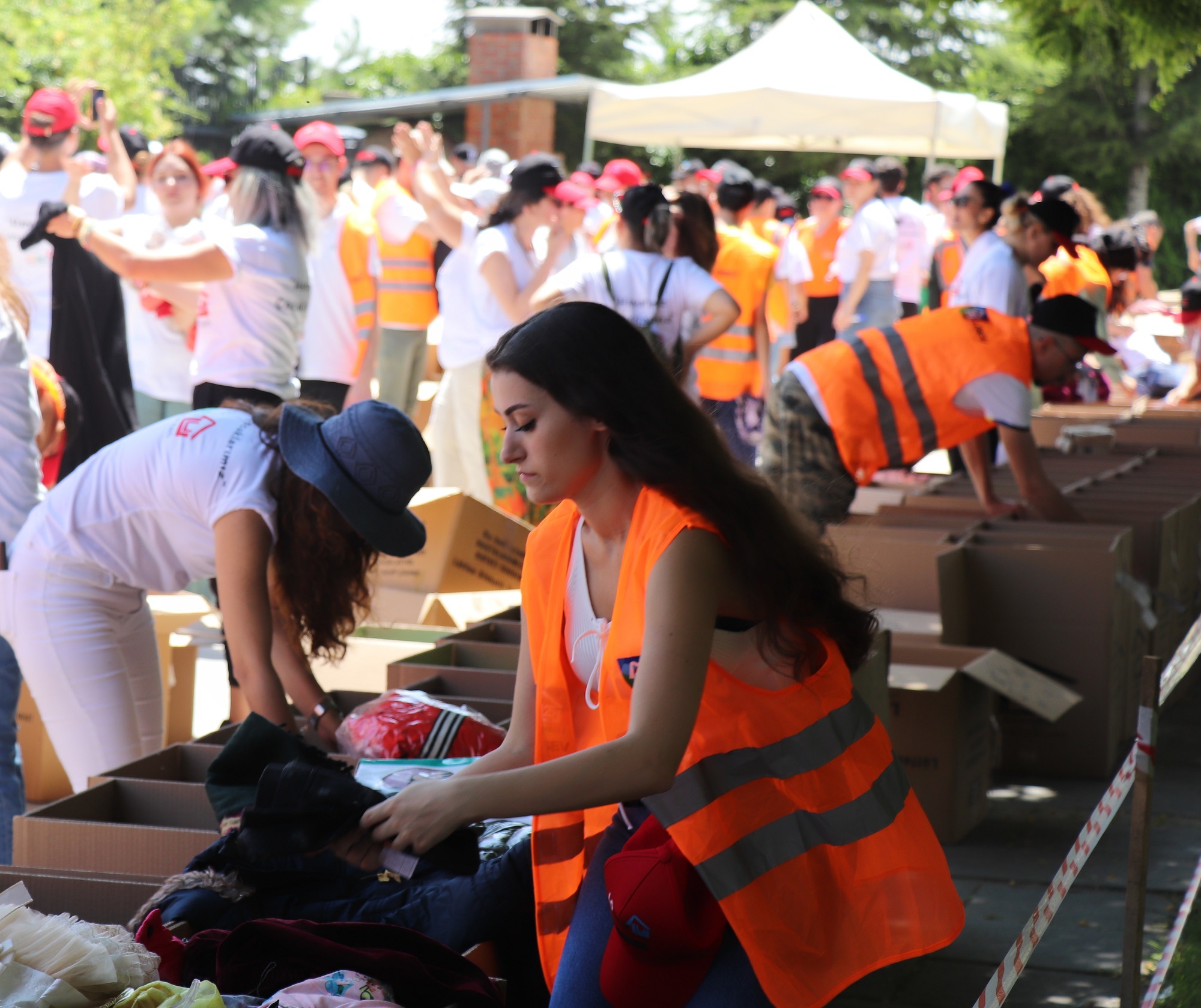 İyilik Zincirine Yeni Bir Halka: Eşya Gönderim Şenliği