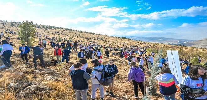 CUMHURİYETİN 100. YILI ANISINA BİNLERCE FİDAN DİKİLDİ