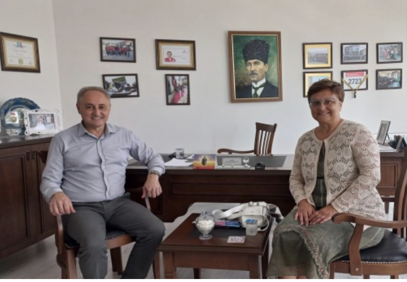 GÖNÜL KÖPRÜSÜ KURUYORUZ.