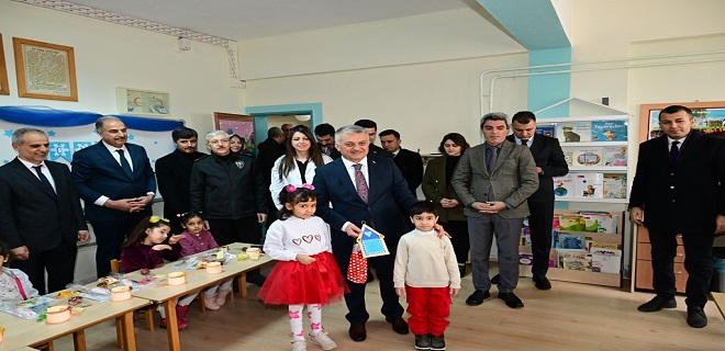 Vali Ersin Yazıcı’nın Katılımıyla Karne Dağıtım Töreni Gerçekleşt