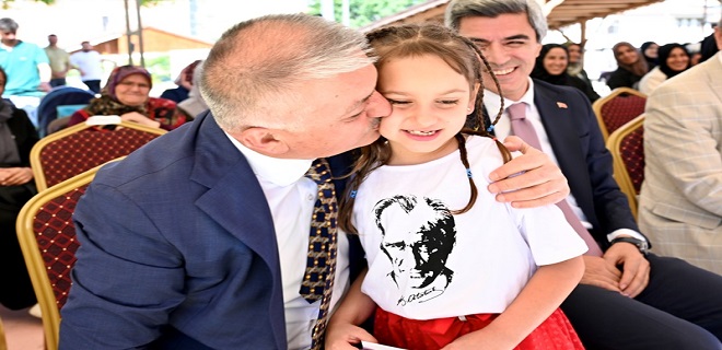 Vali Ersin Yazıcı 2023-2024 Yılsonu Karne Dağıtım Törenine Katıldı