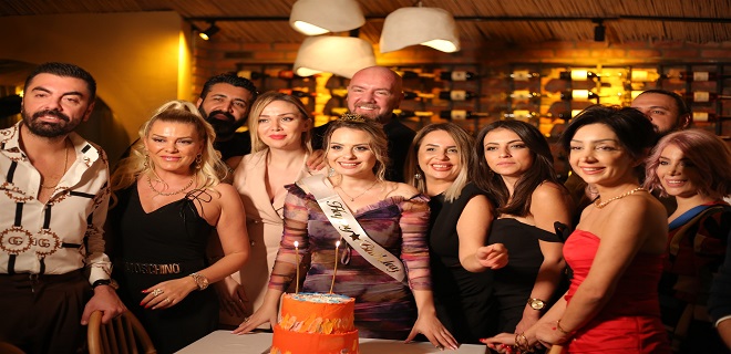 TUĞÇE ŞEN  DOĞUM GÜNÜNÜNDE GENÇLİK SIRRINI VERDİ