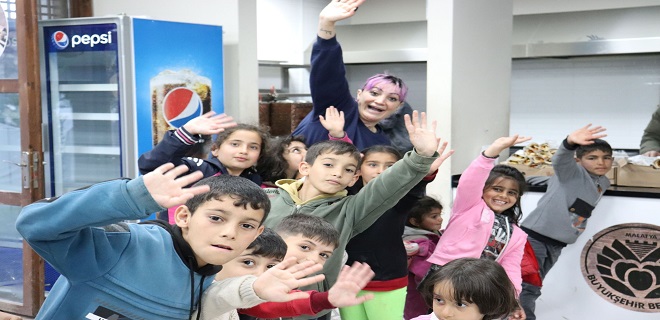 Pütürge-Doğanyol Eğitim Vakfı’ndan Çadır Kentte Kalan Depremzedelere destek ve katkı