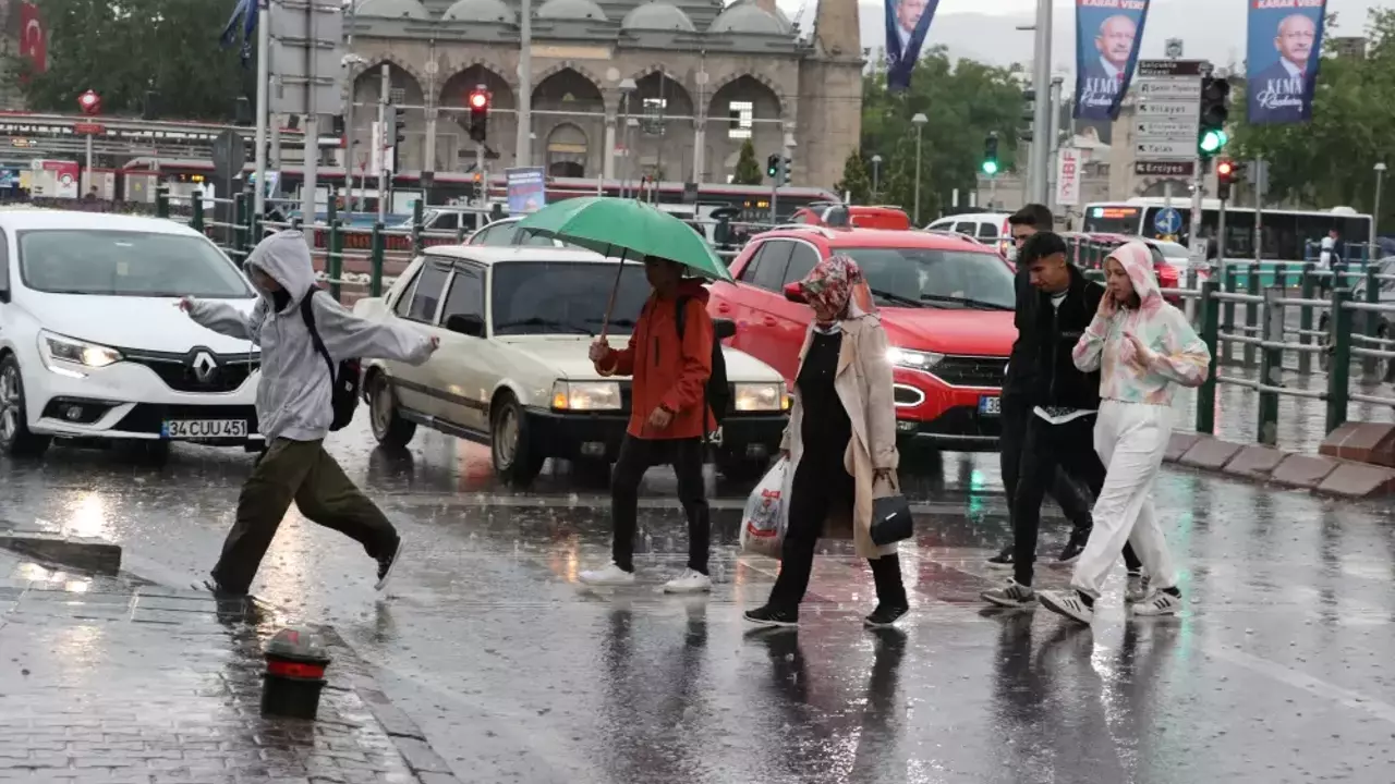 Kayseri'de sağanak etkili oldu