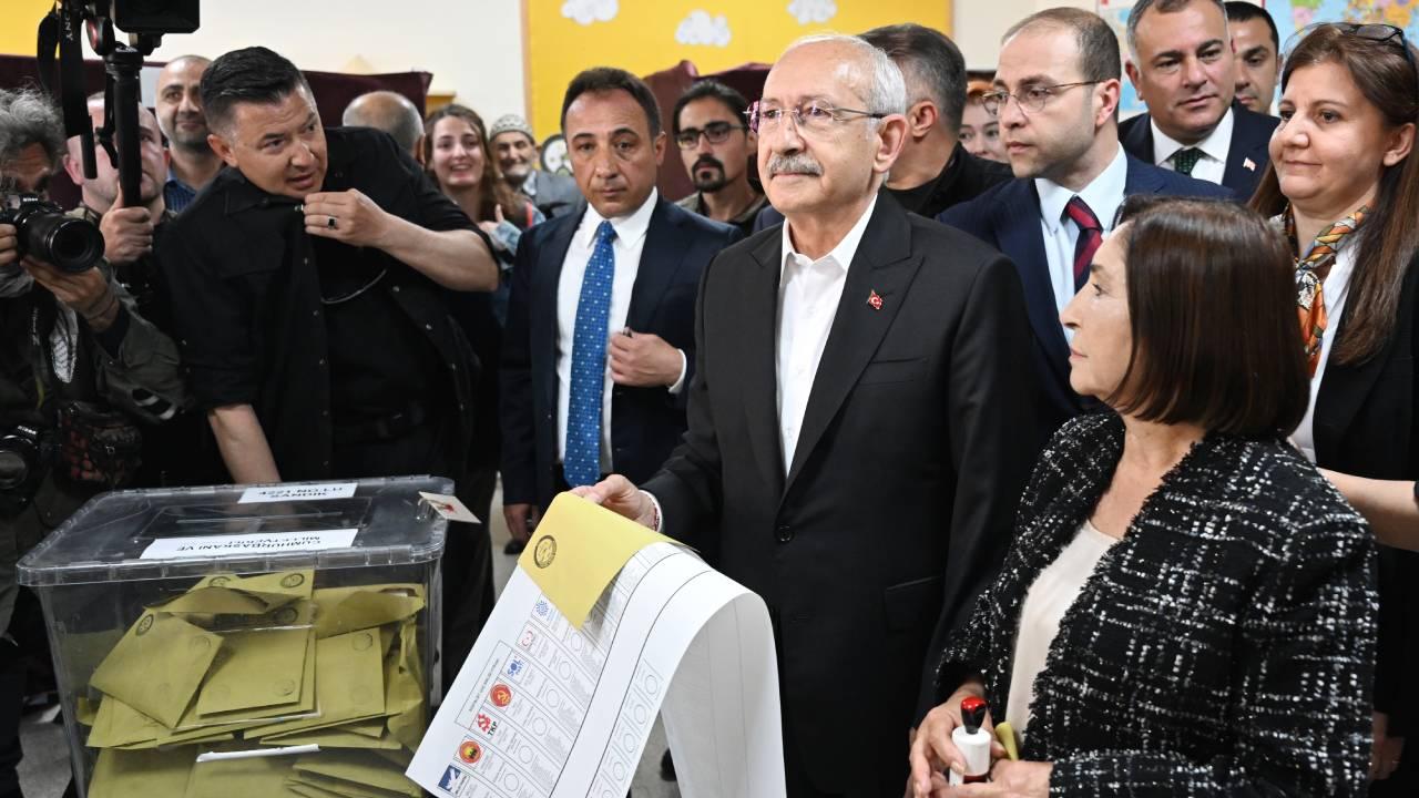 Millet İttifakı'nın cumhurbaşkanı adayı ve CHP Genel Başkanı Kılıçdaroğlu oyunu kullandı