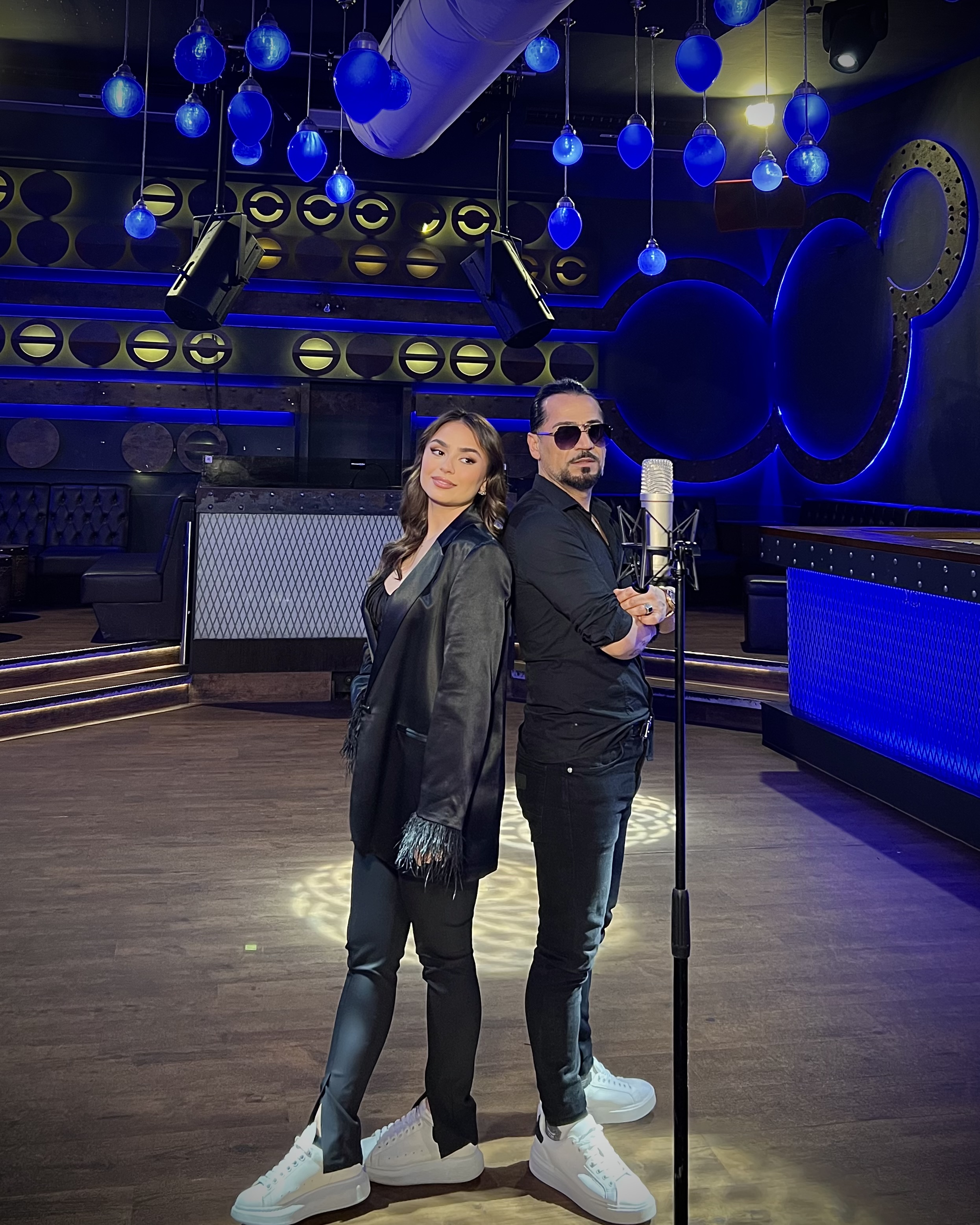 Kızıyla Düete Devam