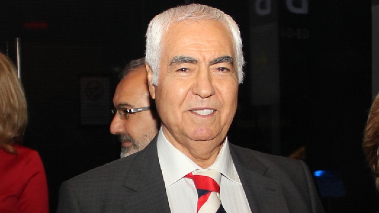 Sanatçı Nuri Sesigüzel hayatını kaybetti