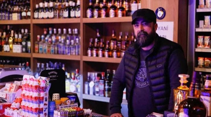 Tekel Bayiler Platformu Başkanı Özgür Aybaş  Alkollü içkilere %25-30 oranında zam geldiğini duyurdu.