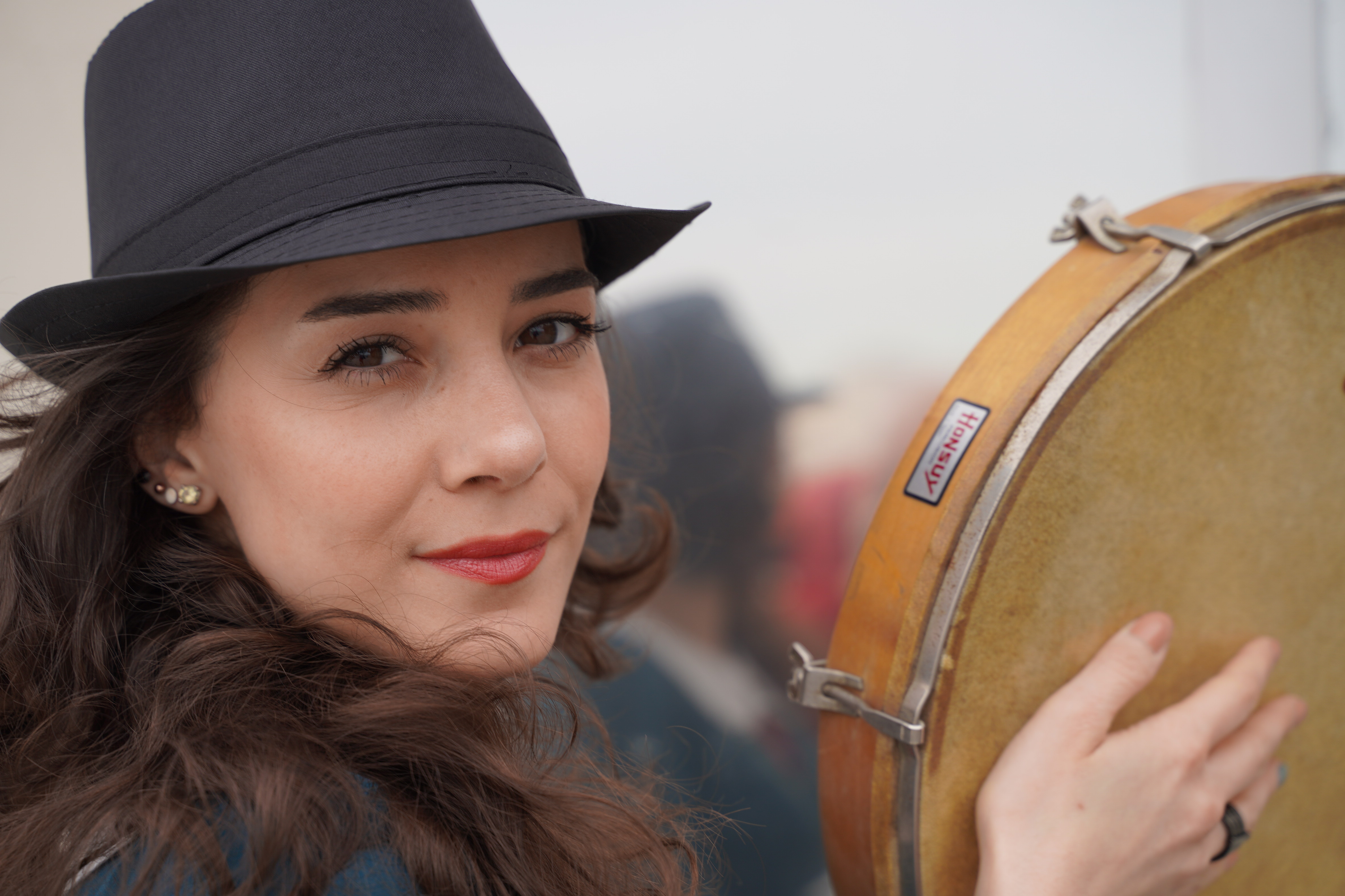 TUĞBA GÜLYEŞİL BENDİR'İ DÜNYAYA TANITMAK İSTİYOR