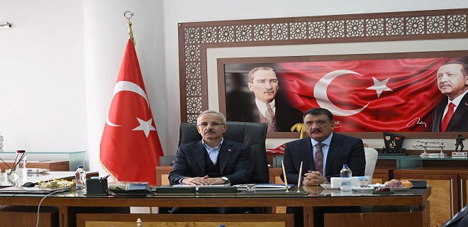 URALOĞLU BÜYÜKŞEHİR BELEDİYESİNİ ZİYARET ETTİ