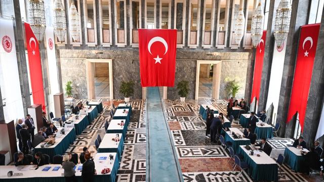 Meclis yeni milletvekillerini bekliyor