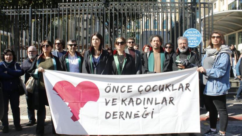 Önce Çocuklar ve Kadınlar Derneği'nden Diyanet'in 'evlatlık çocuk' fetvasına suç duyurusu