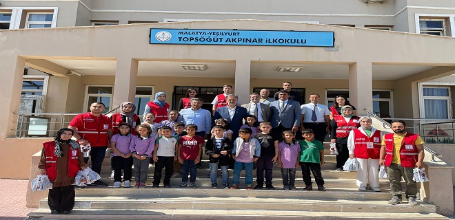 Kızılay Yeşilyurt Şube'den Eğitime Moral Desteği