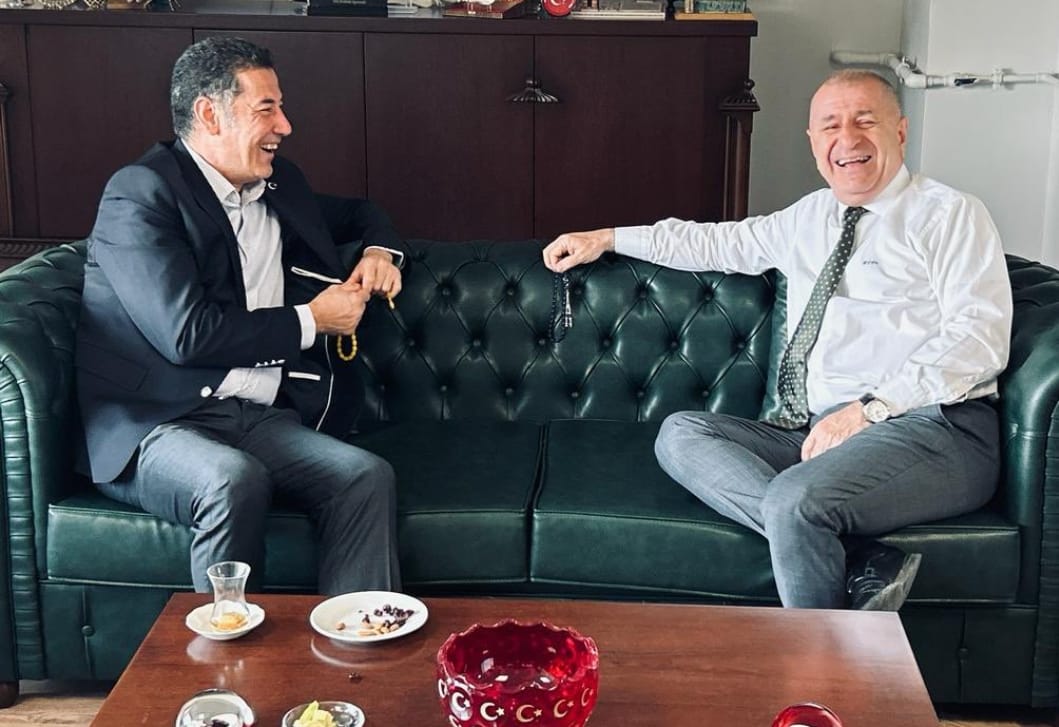 Özdağ, Oğan ile fotoğraf paylaştı