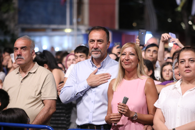 SİLİVRİ YOĞURT FESTİVALİ’NE ÖZCAN DENİZ İLE MUHTEŞEM FİNAL