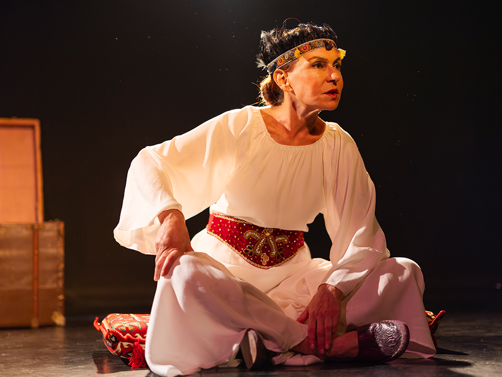 BEN ANADOLU – CUMHURİYET KADINLARININ SAHNESİNE DAVET