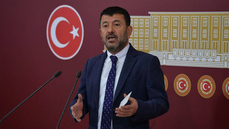 iki ücrette şu an yoksulluk ve açlık sınırının altında kalmış oldu.