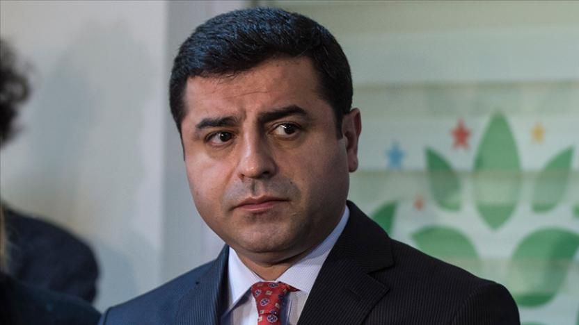 Demirtaş'tan seçim mesajı: Yakarsa dünyayı garipler yakar