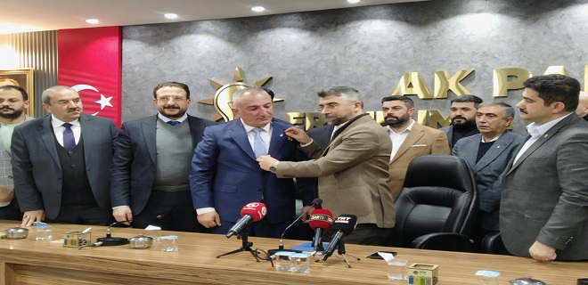 AK Parti'nin neferi olarak partiye hizmet vereceğiz