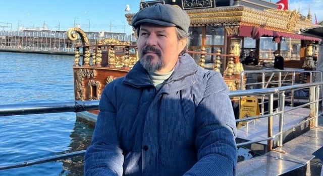 Yazar Hayri VAROL'DAN  8 Eylül Dünya Kitap Okuma Gününe Özel Kutlama