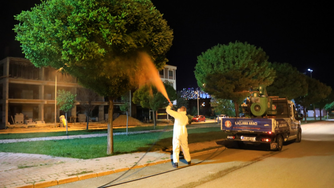 ELAZIĞ BELEDİYESİ LARVAYLA MÜCADELE ÇALIŞMALARINI SÜRDÜRÜYOR