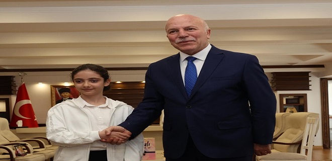 Küçük başkan sokak köpekleri için tedbir istedi