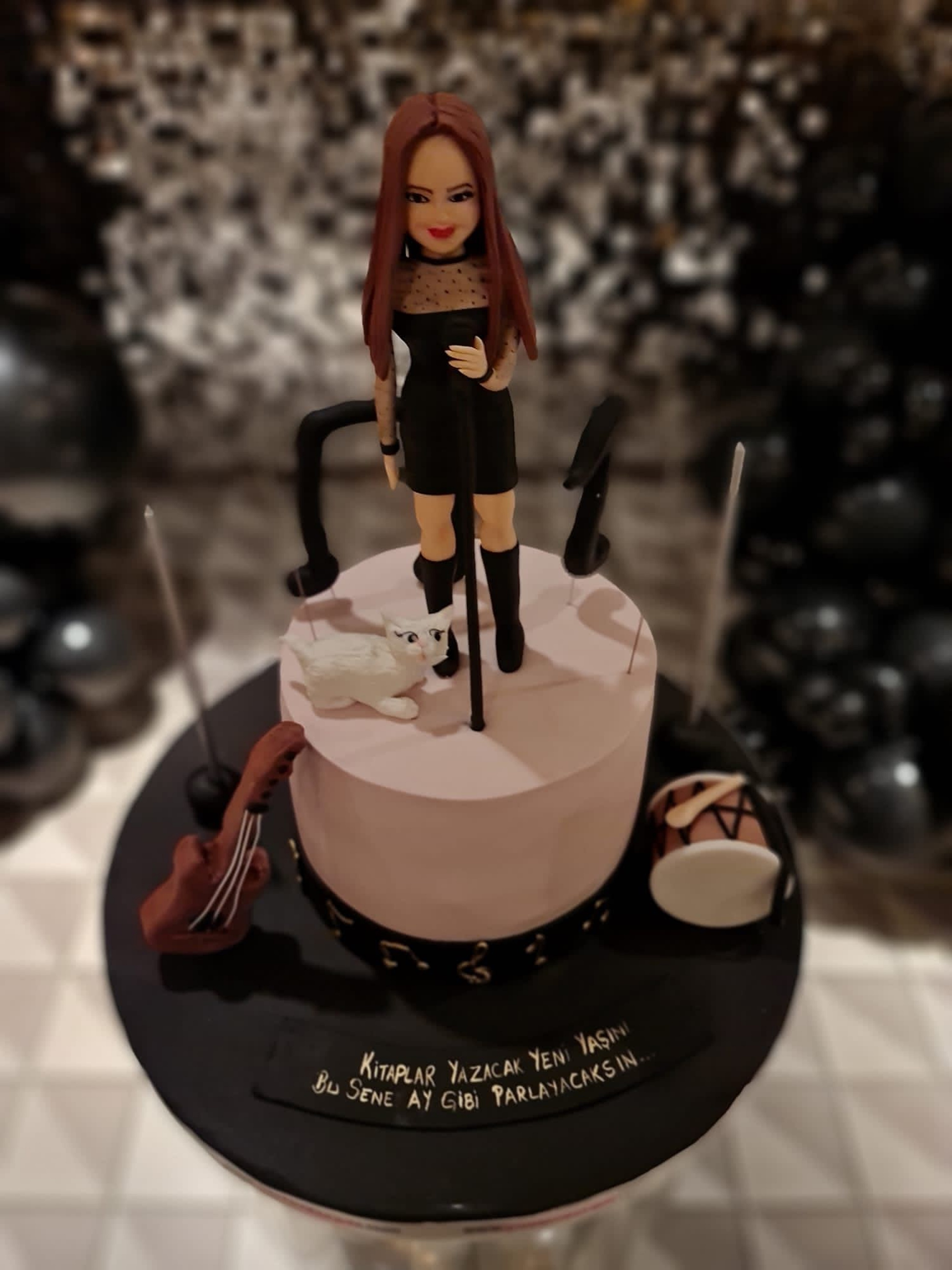 MERVE AKINCI 20 YAŞINA GİRDİ