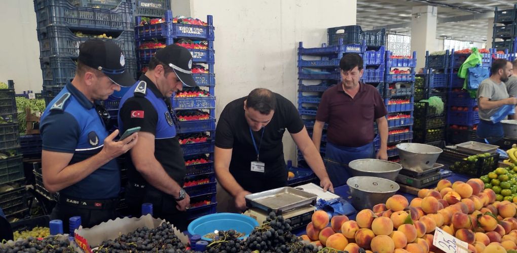 Zabıta Ekipleri Pazar Denetimi Gerçekleştirdi