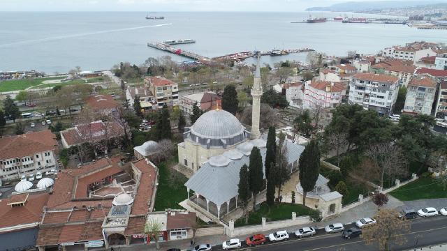 Tekirdağ doğal güzelliklerinin yanı sıra tarihi camileriyle de ön plana çıkıyor