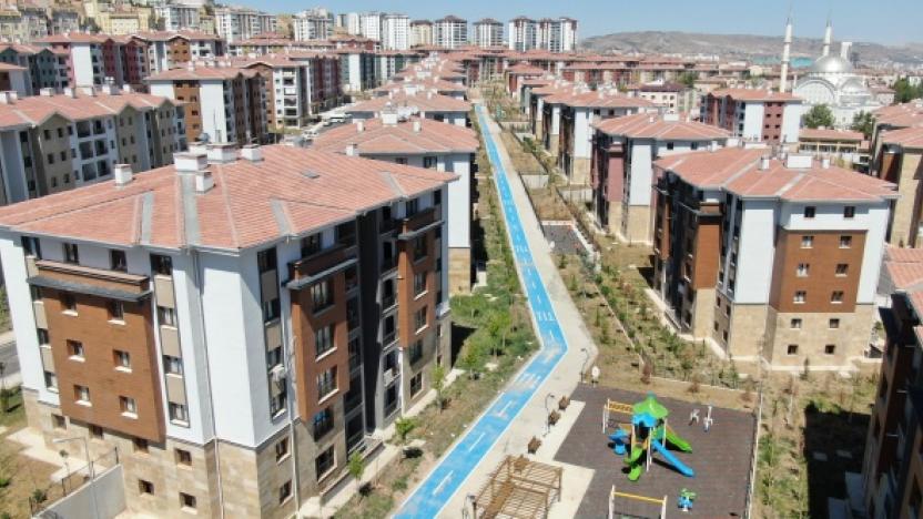 TOKİ'den 'asrın' ihalesi: Üç günde 6 milyar liralık 8 ihaleye çıkıldı