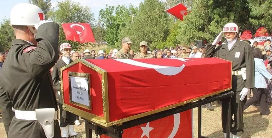 Pençe-Kilit Harekatı bölgesinde şehit olan askerin cenazesi Hatay'da defnedildi