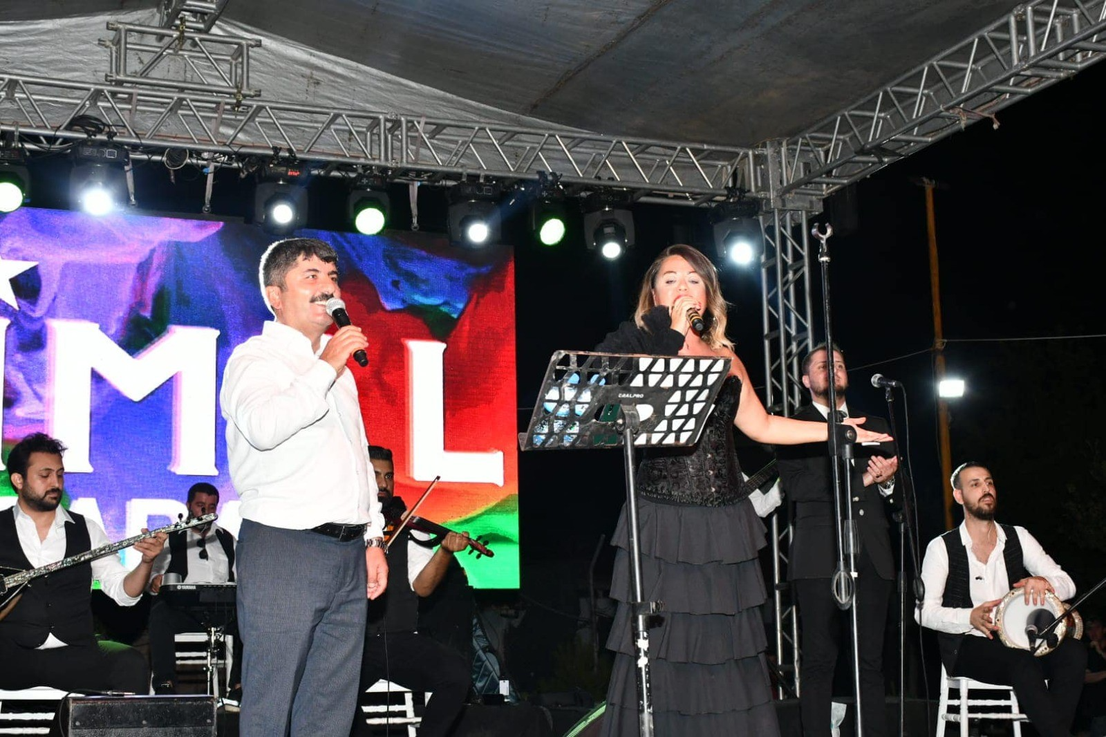 Şimal Saraç ’tan Başkan Remzi Ergü ’ye Unutulmaz Sürpriz